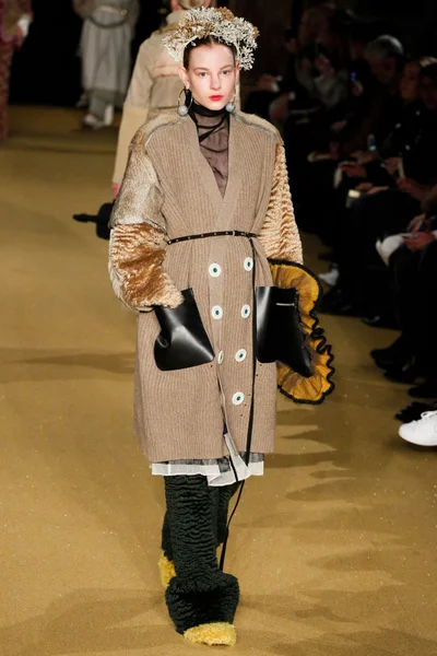 Look 24